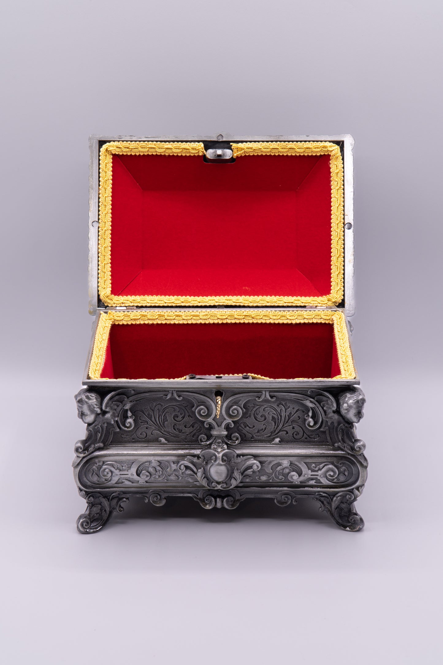 Cofanetto Portagioie (Art. 705)