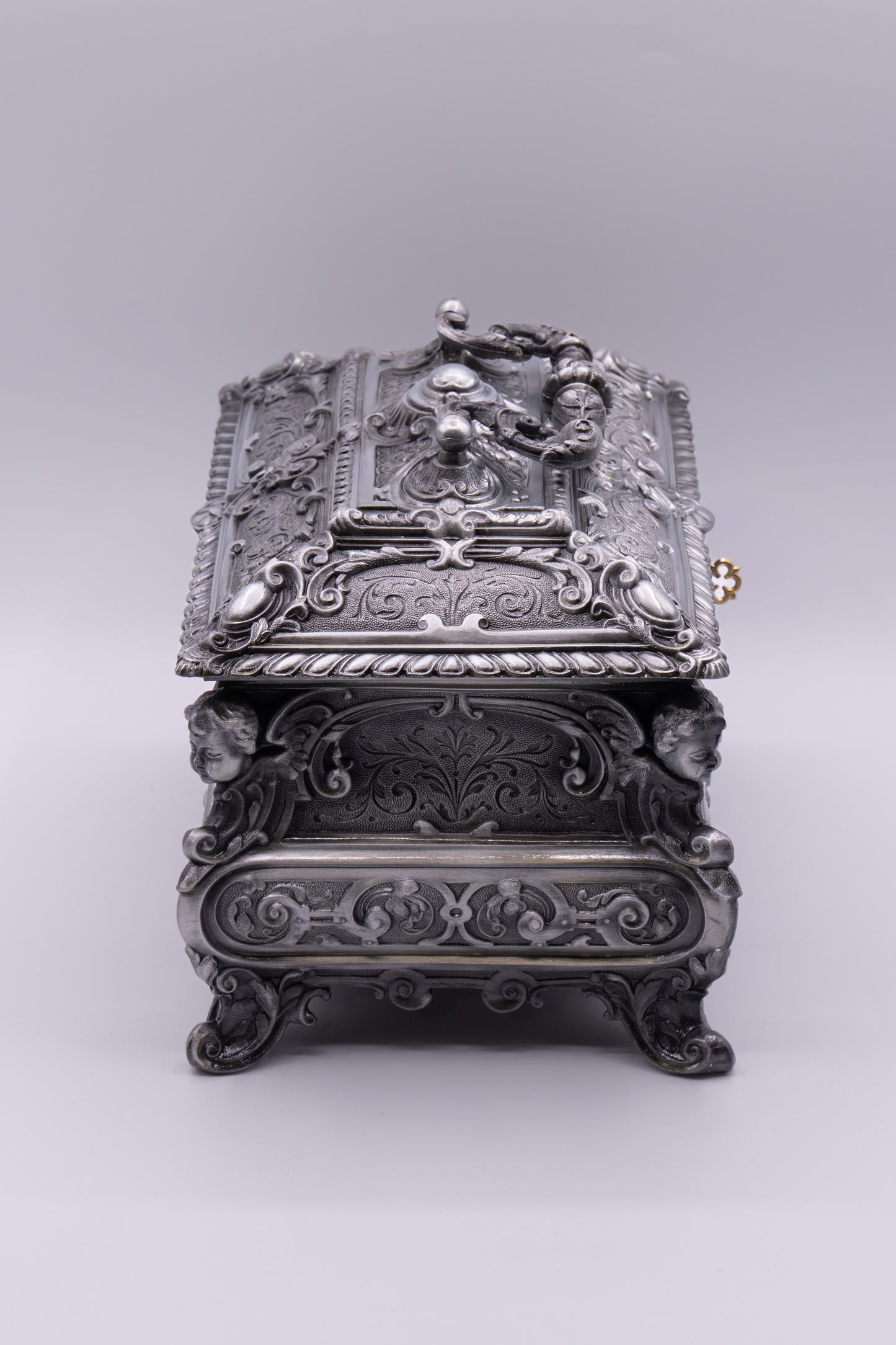 Cofanetto Portagioie (Art. 705)